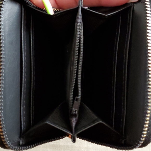Zip Wallet - Picture 3 of 3